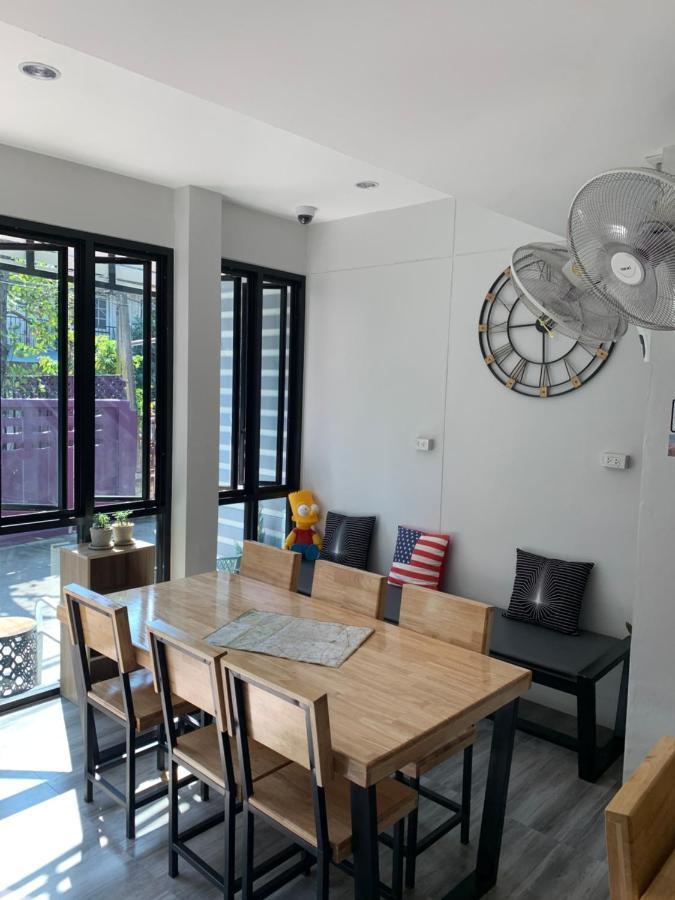 Youniverse Homestay Чиангмай Экстерьер фото